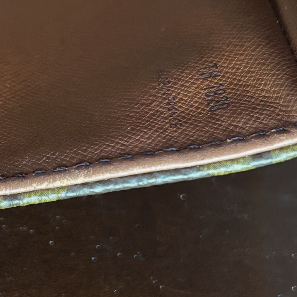 LOUIS VUITTON Saint Cloud GM Shoulder
Bag Monogram Leather Brown - Picture 7 of 17